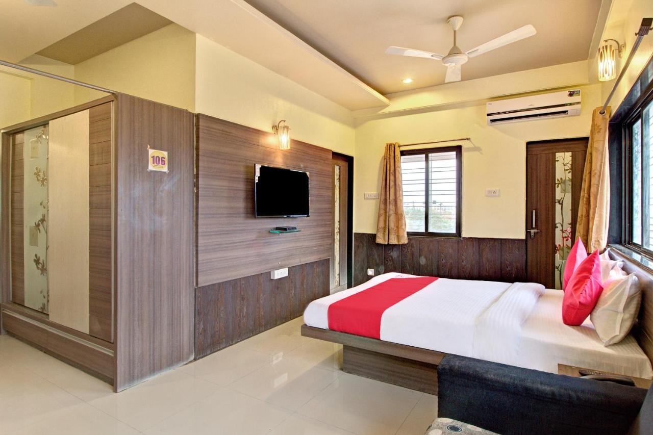 โอโย 40532 สวรรค์ แอนด์ สัปนา ลอดจิ้ง Hotel โซลาปูร์ ภายนอก รูปภาพ