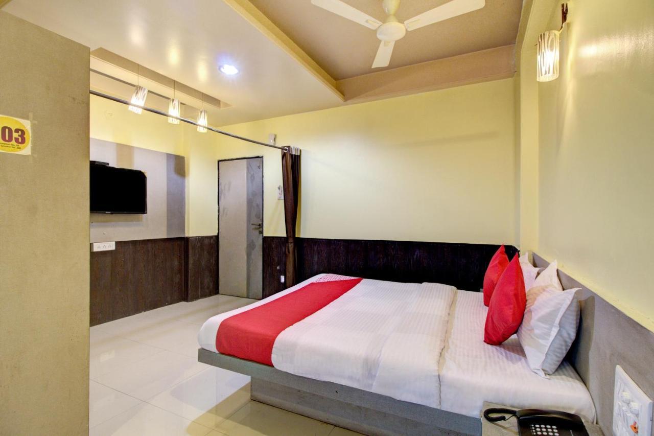 โอโย 40532 สวรรค์ แอนด์ สัปนา ลอดจิ้ง Hotel โซลาปูร์ ภายนอก รูปภาพ