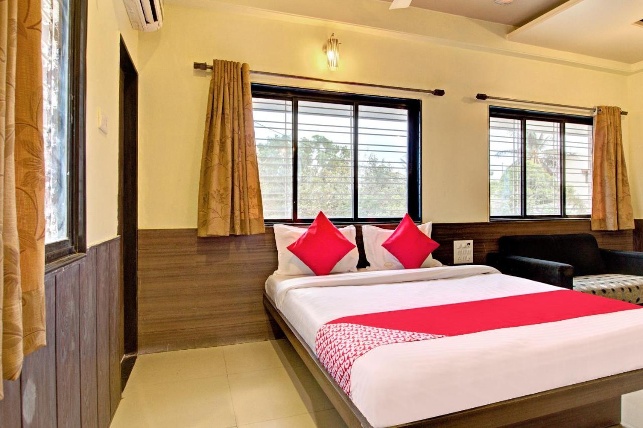 โอโย 40532 สวรรค์ แอนด์ สัปนา ลอดจิ้ง Hotel โซลาปูร์ ภายนอก รูปภาพ